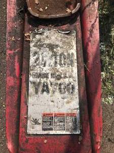 lot 46 image: Snap-On YA700  2 12 Ton Jack