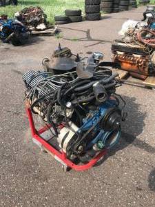 lot 75 image: Ford 302 Motor - Ran Great