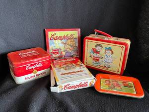 lot 9 image: Campbells Soup Collectibles