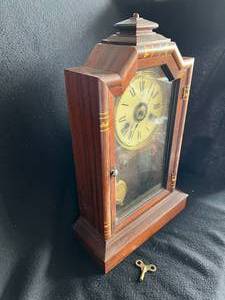 lot 12 image: E.D. Harrison Vintage Mantle Clock