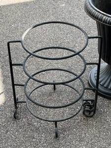 lot 19 image: Metal Plant Holders and Pot