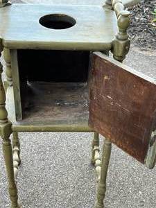 lot 34 image: Vintage Wood Humidor