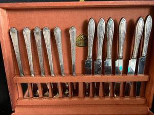 lot 43 image: Glastonbury Silverware Set with J.B. Hudson Box