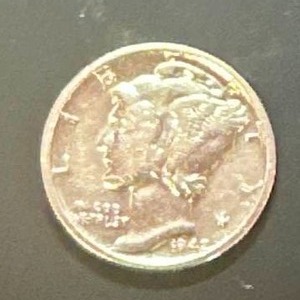 1942 Mercury Dime (appears uncirculated)