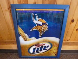 lot 14 image: Miller Lite Minnesota Vikings Reflective Plaque