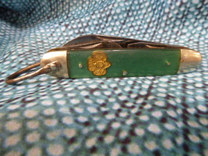 lot 39 image: Vintage Girl Scouts Pocket Knife