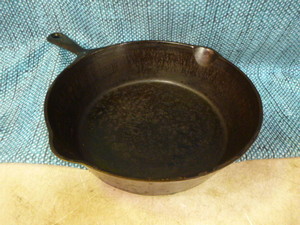 lot 47 image: Cast Iron Pan