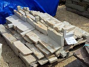 Veneer Flats and Corners 20-lin.ft. 100-sq.ft.