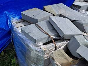 1.5-Ton Bluestone Wall Stone