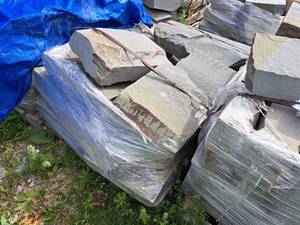 1.5-Ton Bluestone Wall Stone