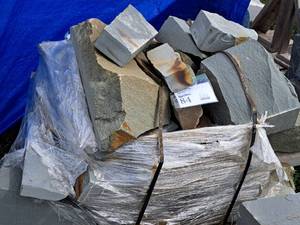 2-Ton Bluestone Wall Stone