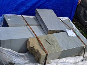 1.5-Ton Bluestone Wall Stone