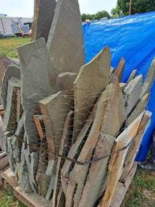 1.5-Ton Bluestone Irregular Paving Stones 1.5