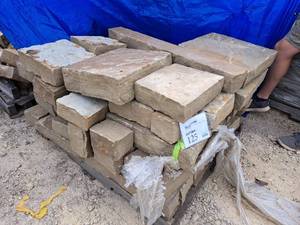 1.5-Ton Wall Stone