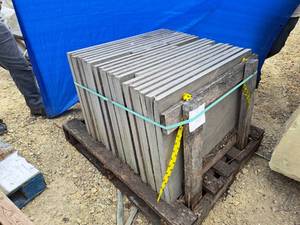 Natural Cleft Paving Stones 1.5 125-sq.ft.