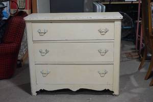 lot 2 image: vintage dresser