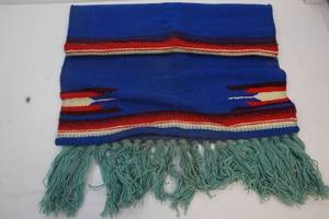 lot 35 image: Southwestern blanket