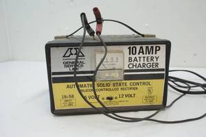 lot 48 image: 10 amp battery charger