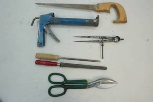 lot 80 image: hand tools