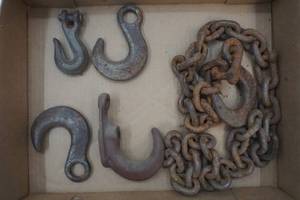 lot 82 image: chain hooks