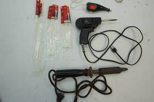 lot 87 image: solder irons
