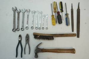 lot 88 image: hand tools