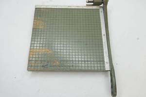 lot 106 image: vintage paper cutter
