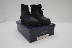 lot 110 image: ladies footwear