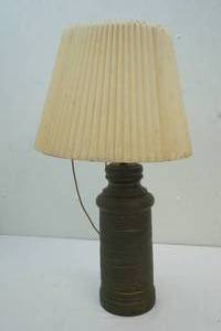 lot 113 image: vintage table lamp
