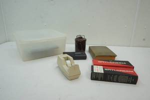 lot 122 image: vintage collectibles