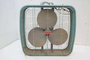 lot 135 image: box fan