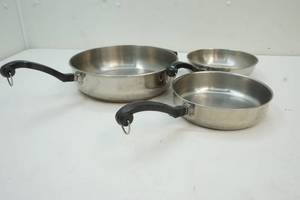 lot 154 image: fry pan set