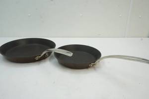 lot 155 image: fry pan set