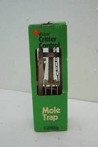 lot 173 image: Mole trap