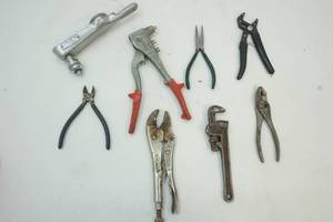 lot 200 image: hand tools