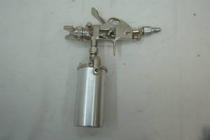 lot 202 image: spray gun
