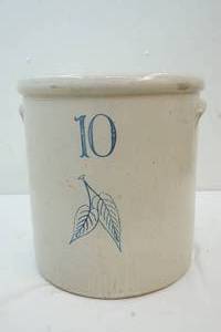 lot 224 image: Red Wing Crock