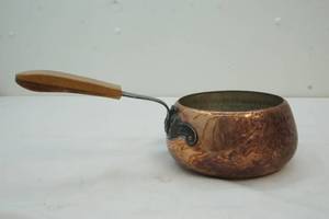 lot 226 image: copper pot