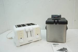 lot 236 image: small appliances