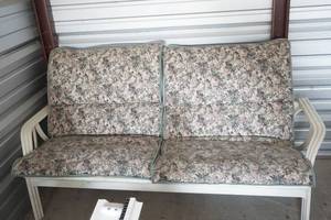 lot 299 image: patio furniture