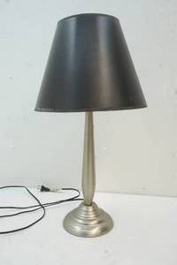 lot 318 image: table lamp