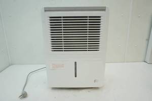 lot 319 image: dehumidifier