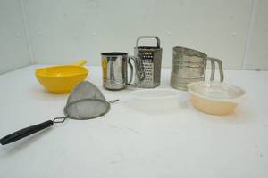 lot 343 image: kitchen supplies