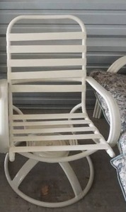 lot 301 image: patio furniture