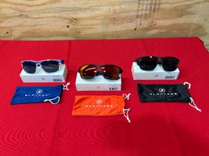lot 23 image: BLENDERS EYEWEAR Lot of 3 Pairs of Sunglasses