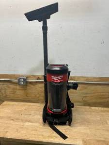 lot 2 image: MILWAUKEE M18 FUEL 18-Volt Lithium-Ion Brushless 1 Gal. Cordless Backpack Vacuum (Vacuum-Only)