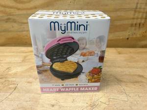 lot 57 image: MY MINI Heart Waffle Maker