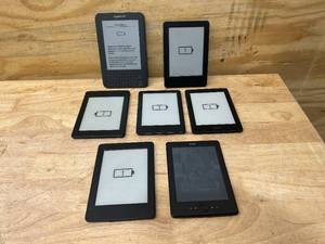lot 117 image: Lot of 7 Kindles