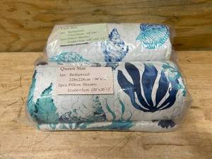 lot 128 image: Twin and Queen Bedspread and Pillow Sham Sets