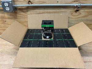 lot 105 image: CONTROLLER GEAR Case of 15- Halo 5 Special Edition - Controller Stands - Officially Licensed - Xbox One